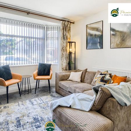 3 Bedroom Coventry House By Passionfruitproperties With Free Wi-Fi, Large Garden And Driveway - 52Nrc エクステリア 写真
