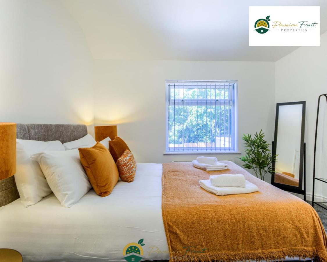 3 Bedroom Coventry House By Passionfruitproperties With Free Wi-Fi, Large Garden And Driveway - 52Nrc エクステリア 写真