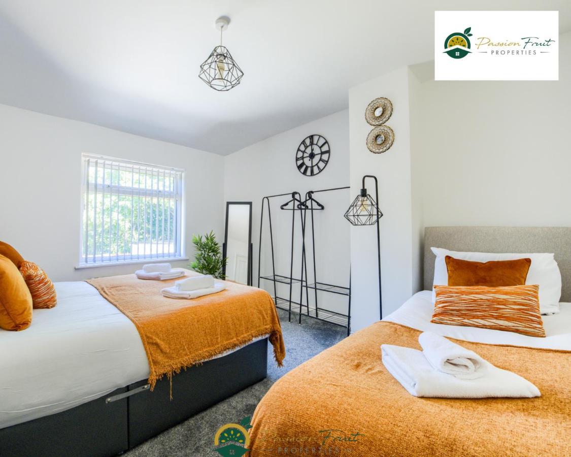 3 Bedroom Coventry House By Passionfruitproperties With Free Wi-Fi, Large Garden And Driveway - 52Nrc エクステリア 写真