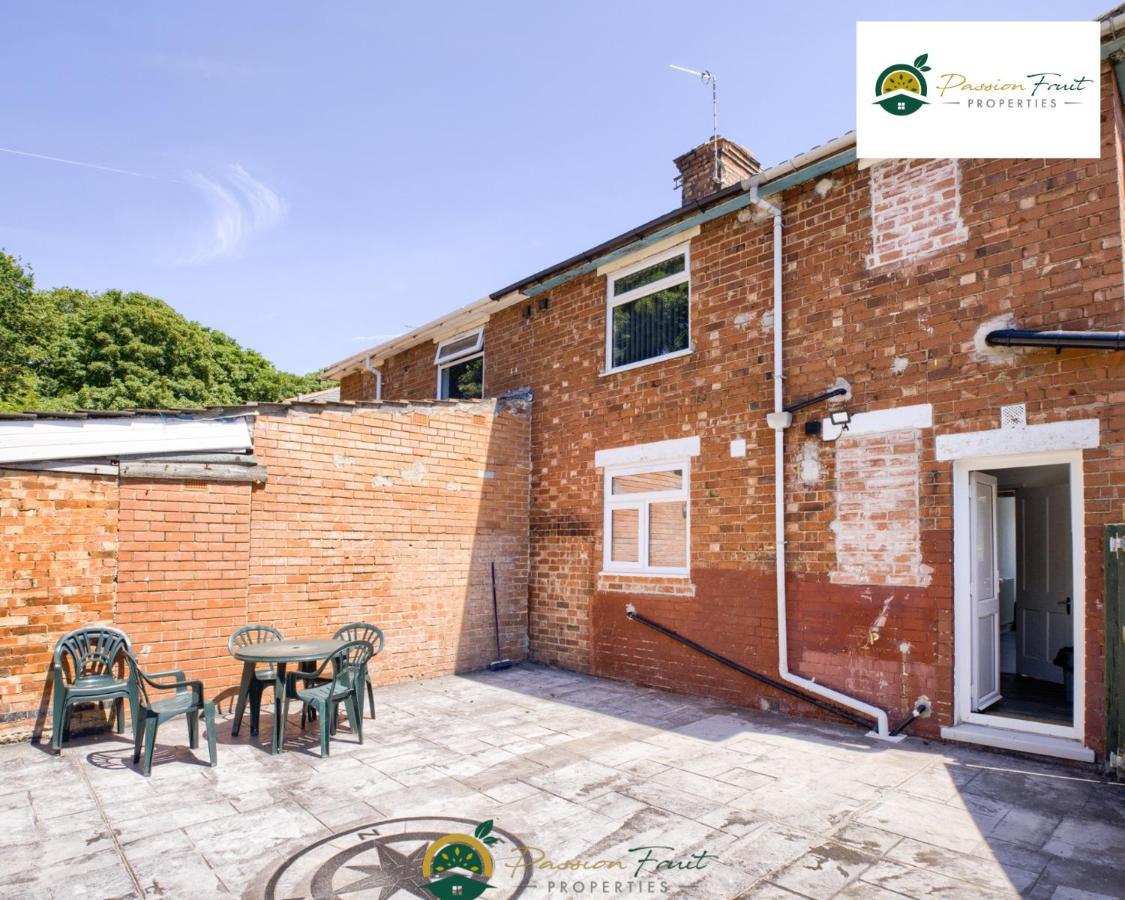 3 Bedroom Coventry House By Passionfruitproperties With Free Wi-Fi, Large Garden And Driveway - 52Nrc エクステリア 写真