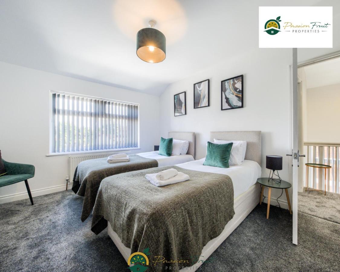 3 Bedroom Coventry House By Passionfruitproperties With Free Wi-Fi, Large Garden And Driveway - 52Nrc エクステリア 写真