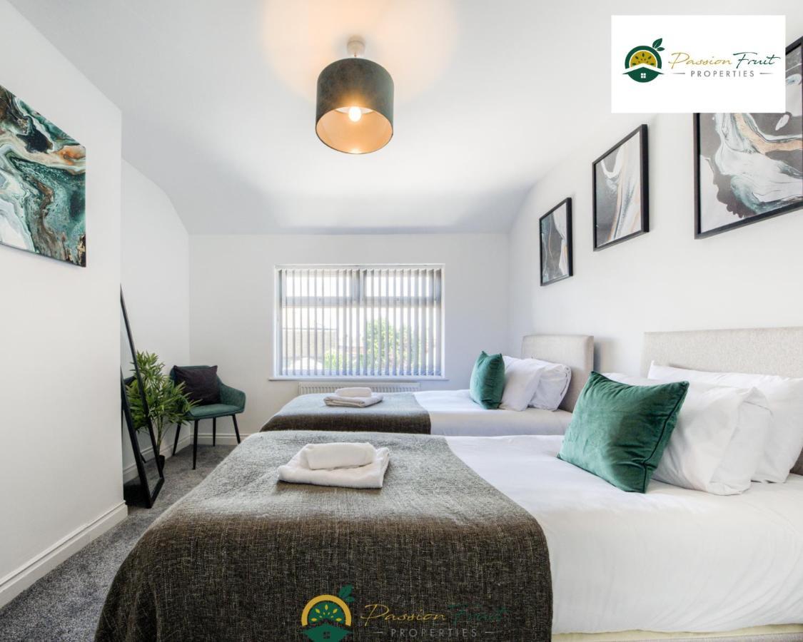 3 Bedroom Coventry House By Passionfruitproperties With Free Wi-Fi, Large Garden And Driveway - 52Nrc エクステリア 写真
